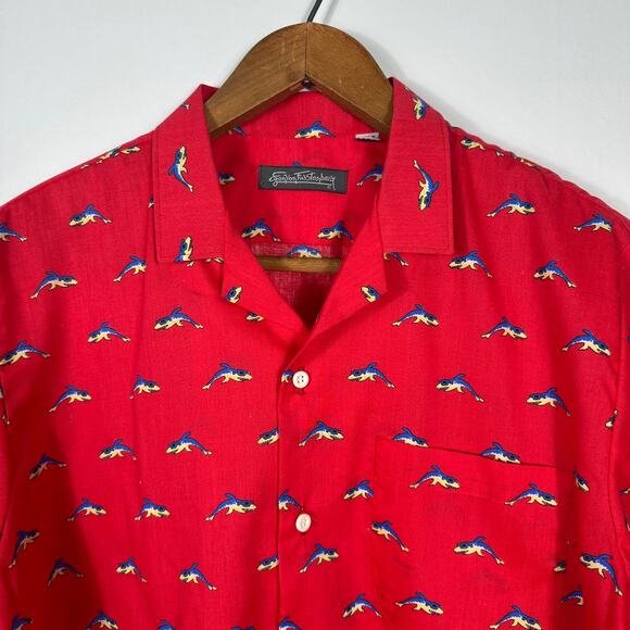 Vintage Egon Von Furstenberg Button-Up Shirt Red Cartoon Sharks Size L 16-16.5 - Picture 10 of 10